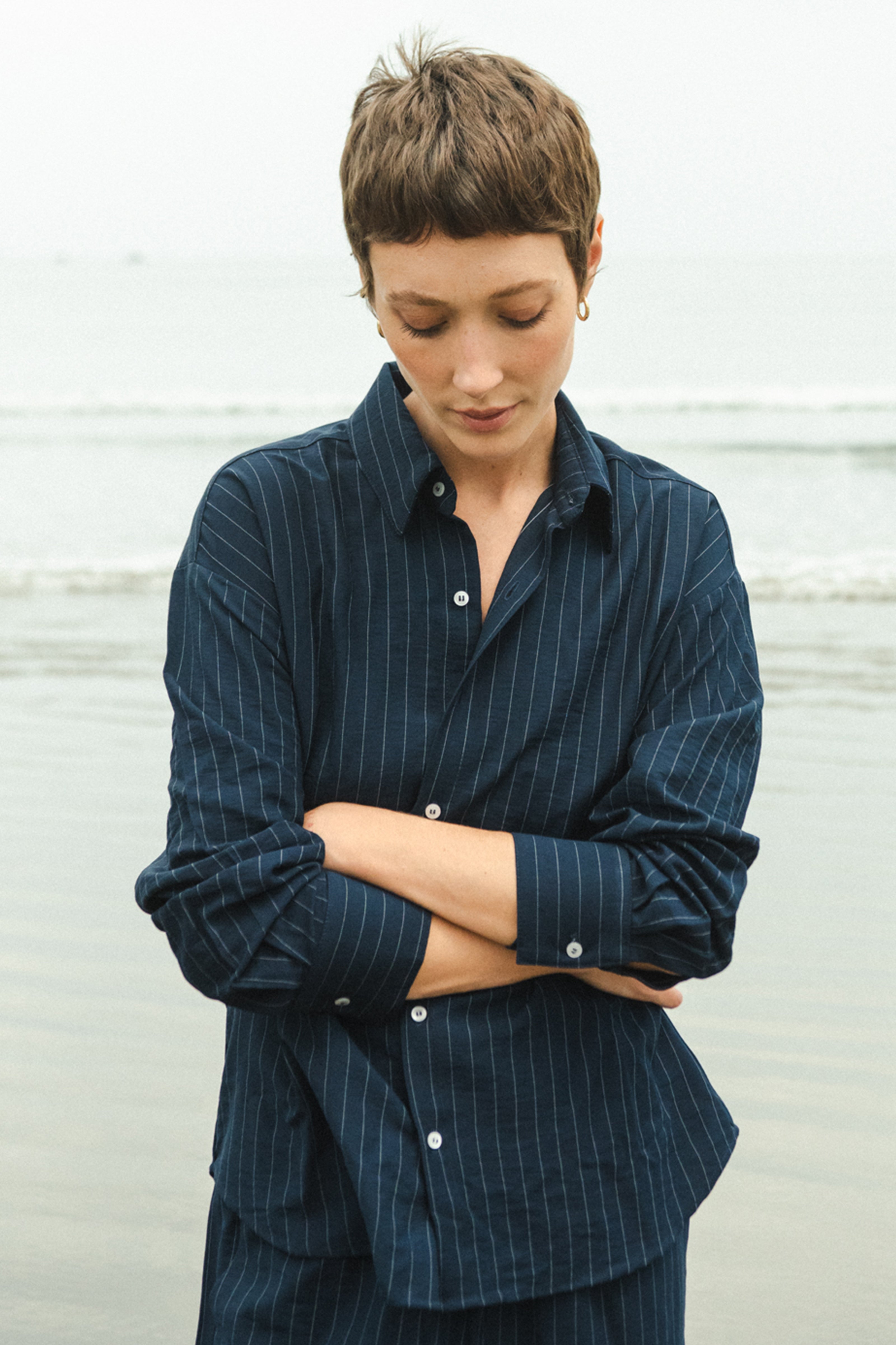 Camisa Unissex Listrada Azul Marinho