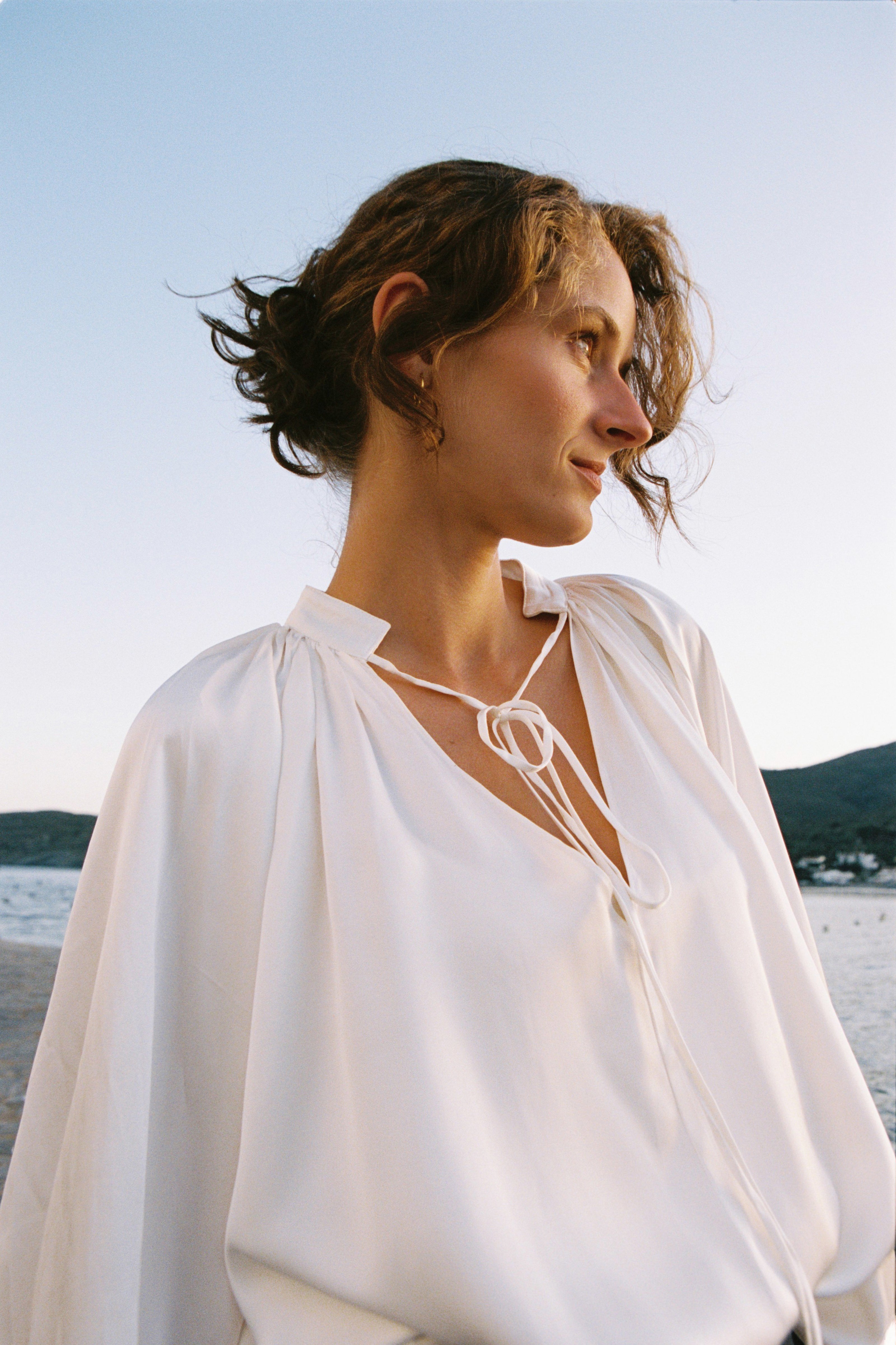 Bata Fluida Cetim Viscose Branca