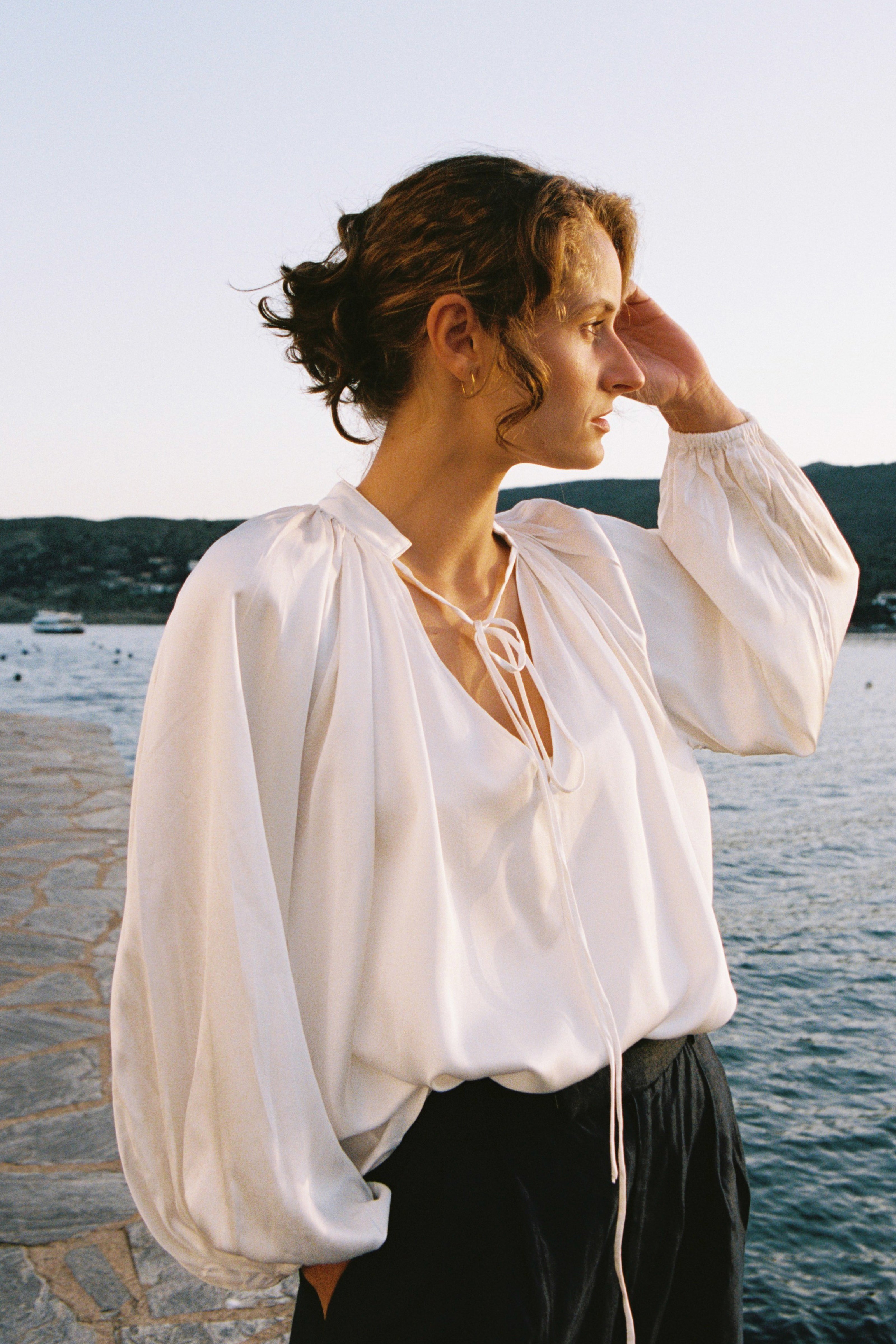 Bata Fluida Cetim Viscose Branca