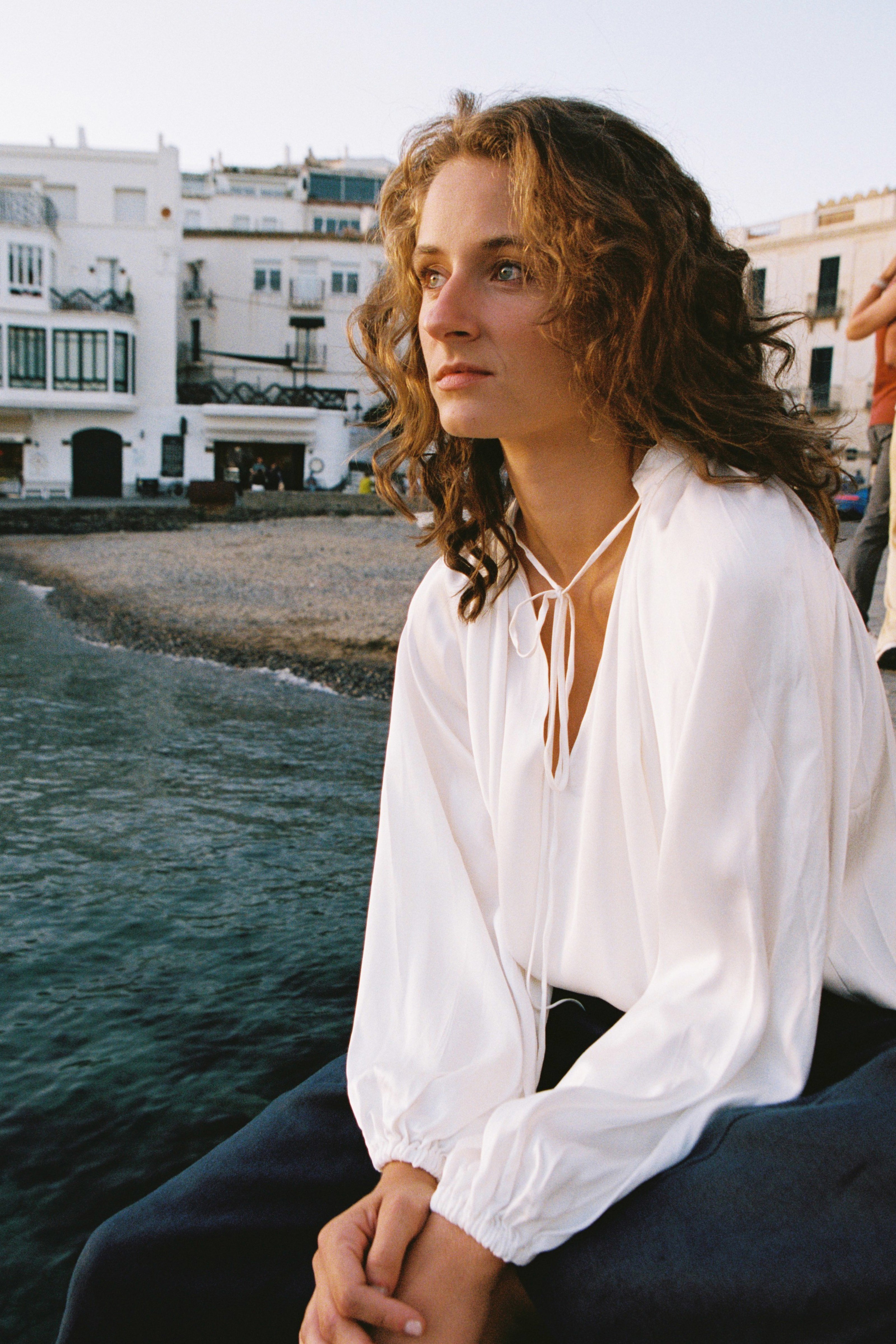 Bata Fluida Cetim Viscose Branca