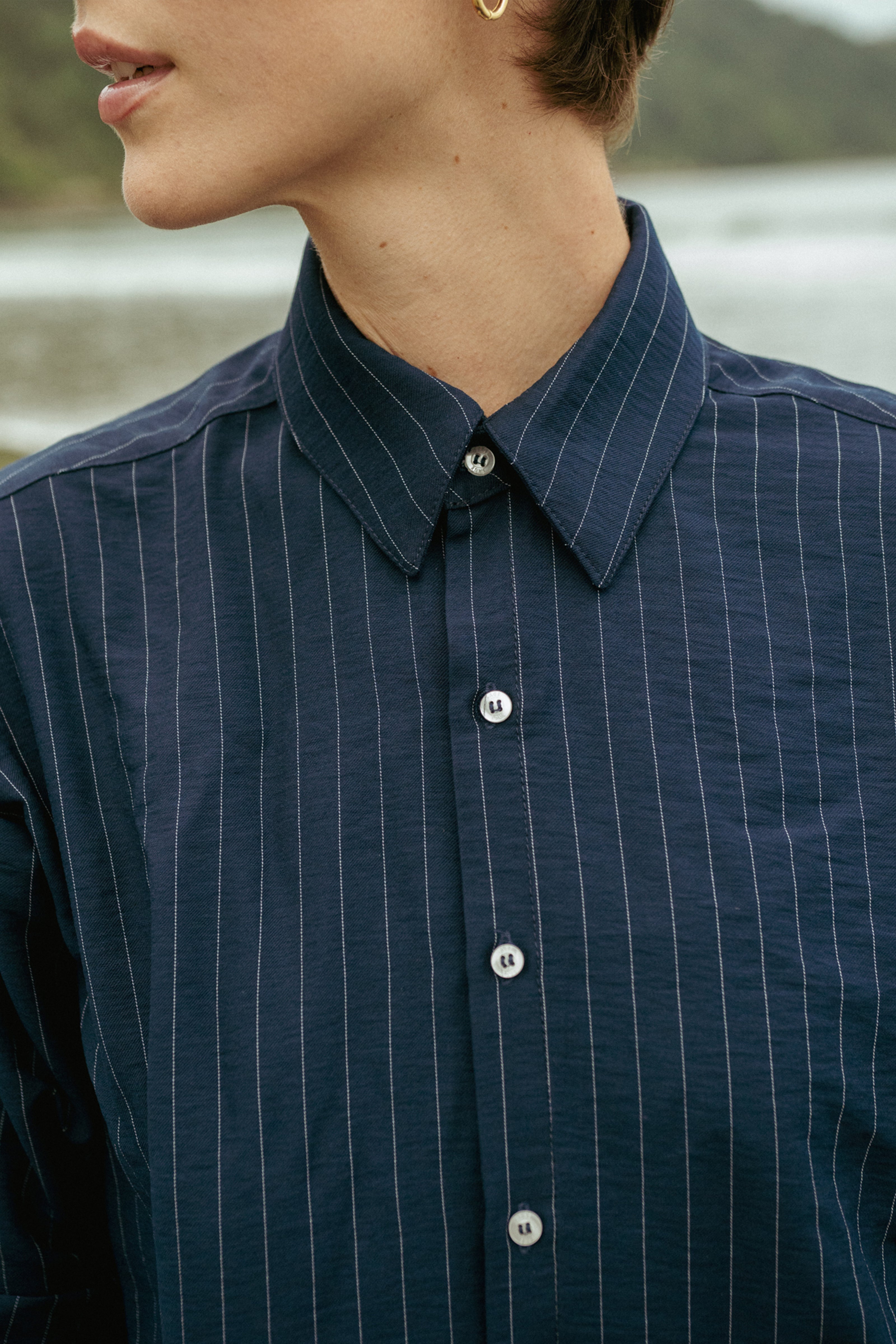 Camisa Unissex Listrada Azul Marinho