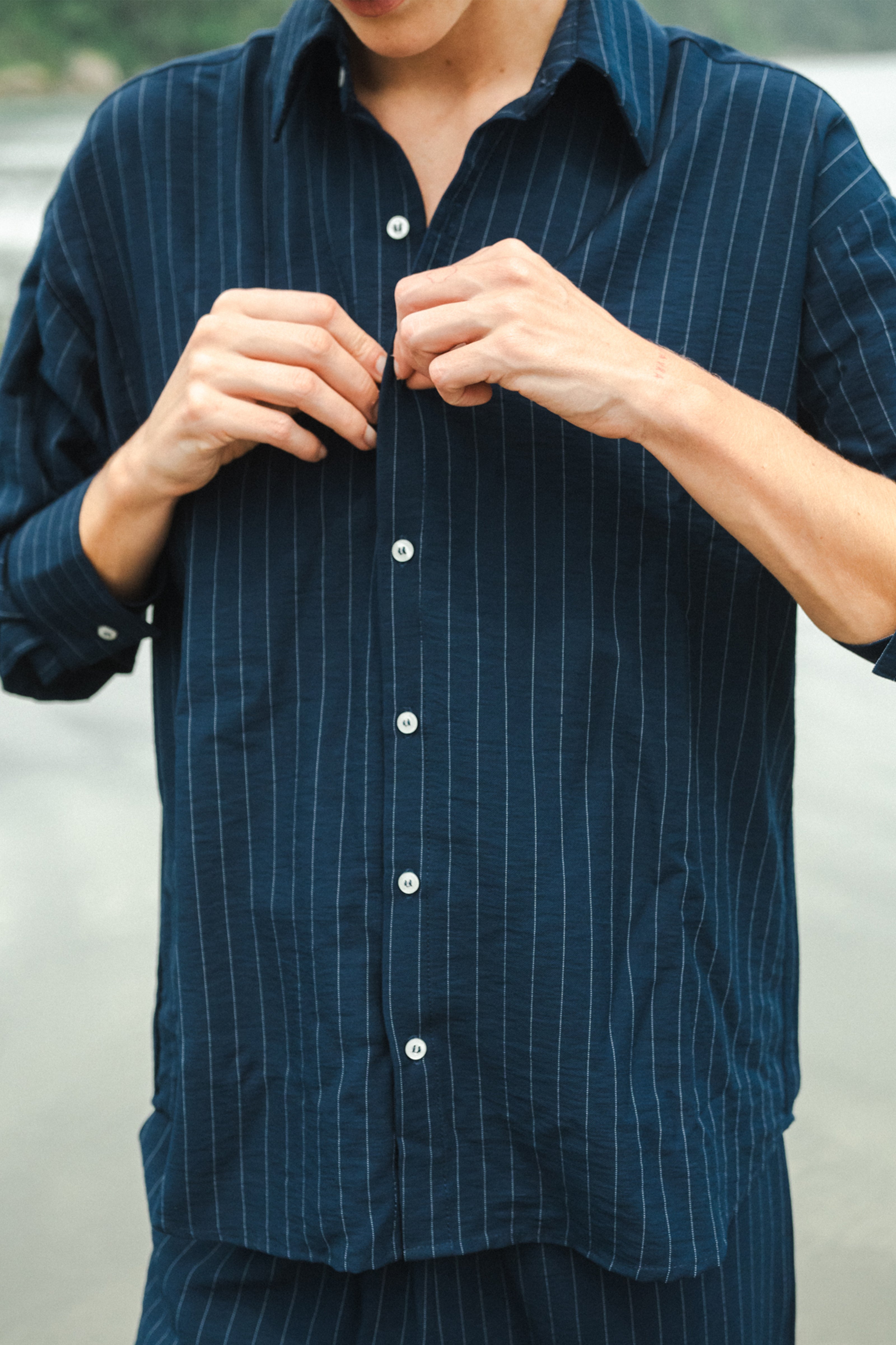 Camisa Unissex Listrada Azul Marinho