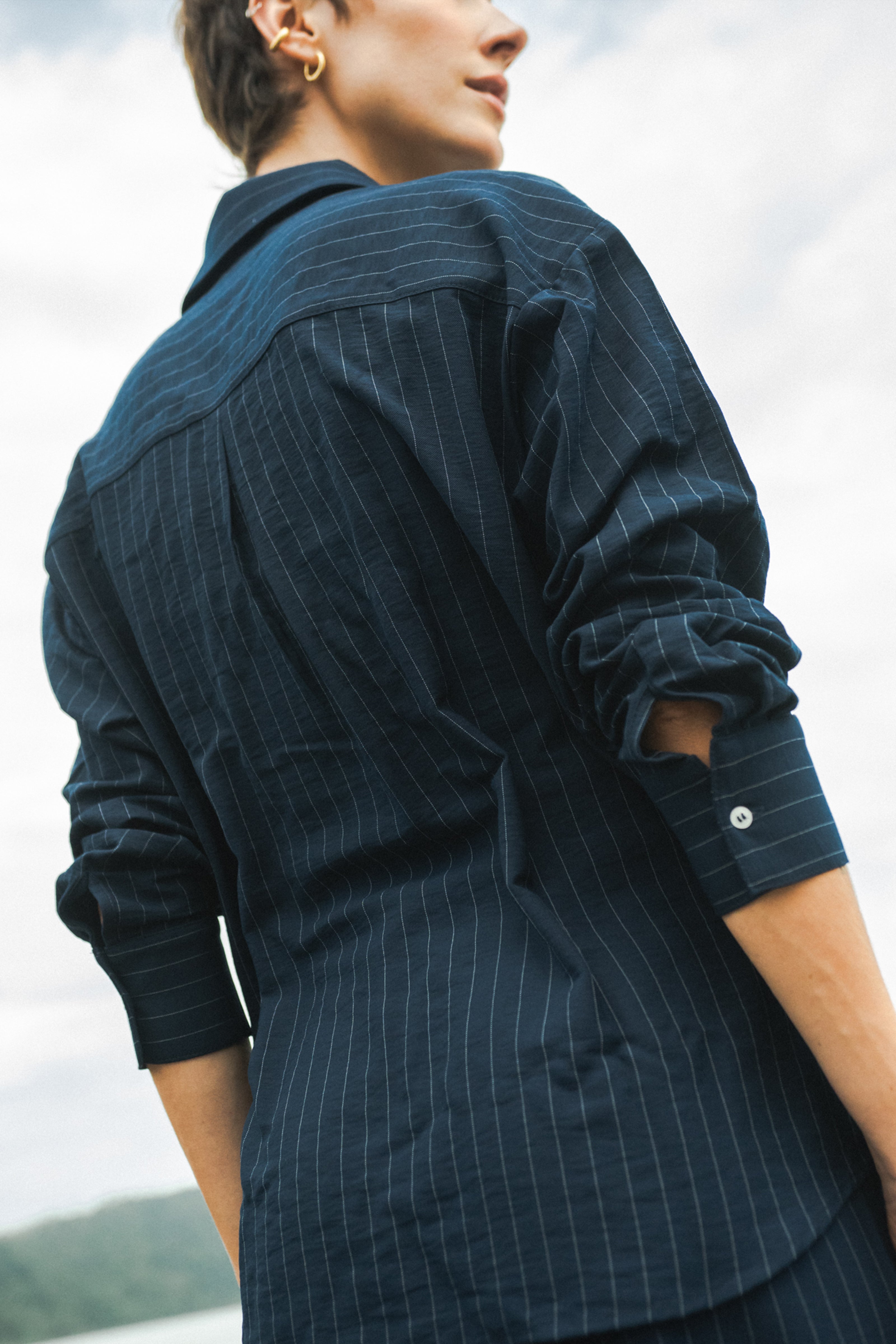 Camisa Unissex Listrada Azul Marinho