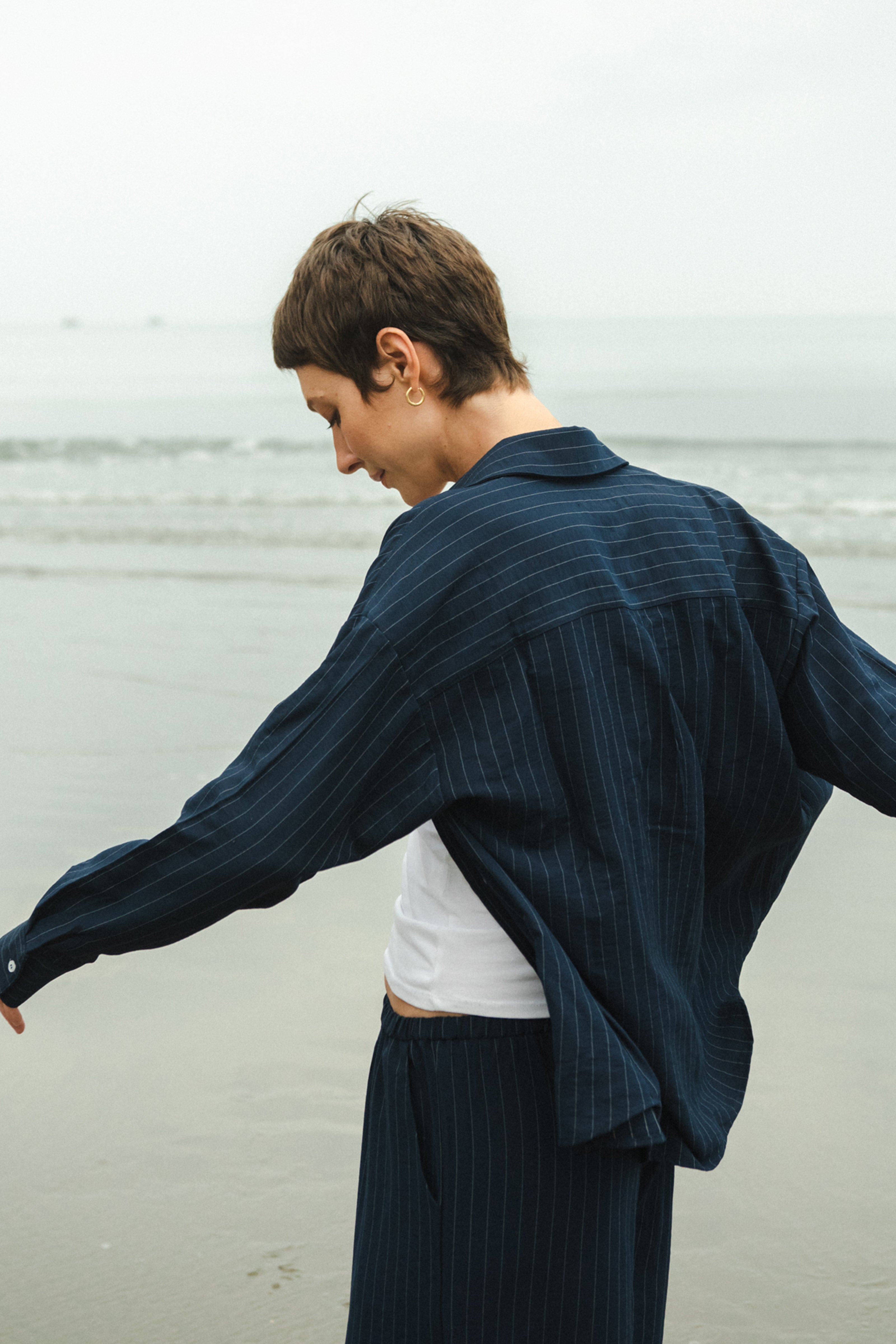 Camisa Unissex Listrada Azul Marinho